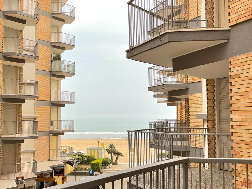 Residence Centro Commerciale - Walterigato Apartments Solo Per Famiglie ลิโดดิเยโซโล ภายนอก รูปภาพ