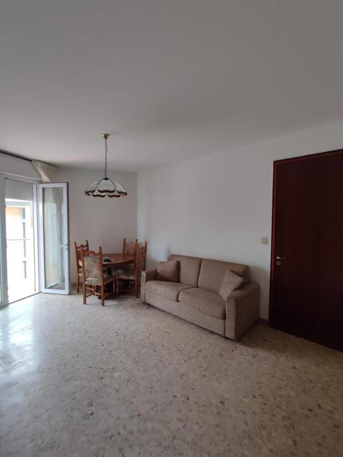Residence Centro Commerciale - Walterigato Apartments Solo Per Famiglie ลิโดดิเยโซโล ภายนอก รูปภาพ