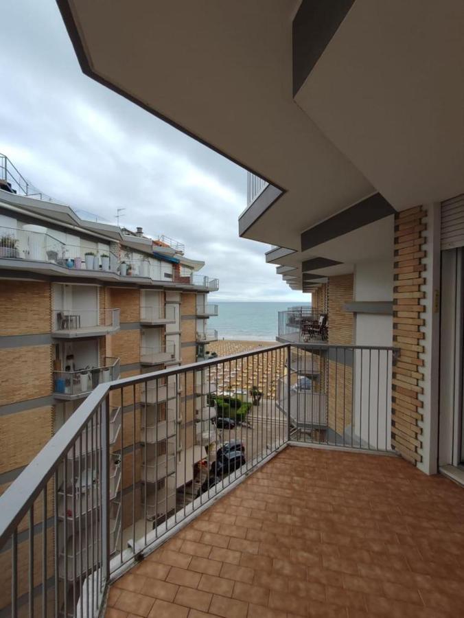Residence Centro Commerciale - Walterigato Apartments Solo Per Famiglie ลิโดดิเยโซโล ภายนอก รูปภาพ
